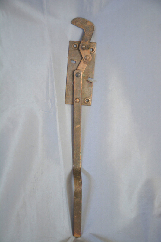 ANTIQUE 1904 COPPER PLATED CAST IRON DINING TABLE MECHANISM gallery