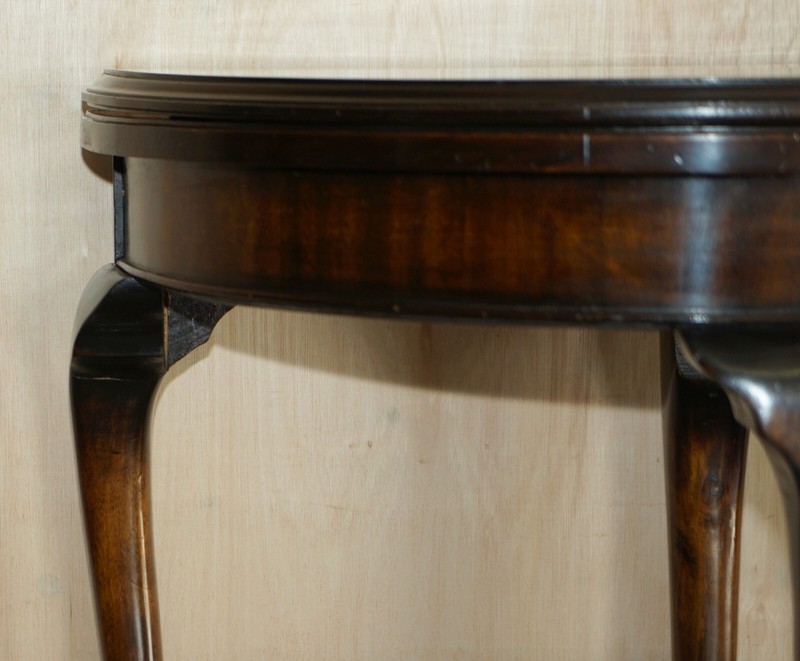 FINE ANTIQUE MAHOGANY CIRCA 1880 CONSOLE GAMES DEMI LUNE CARD TABLE UNFOLDS gallery