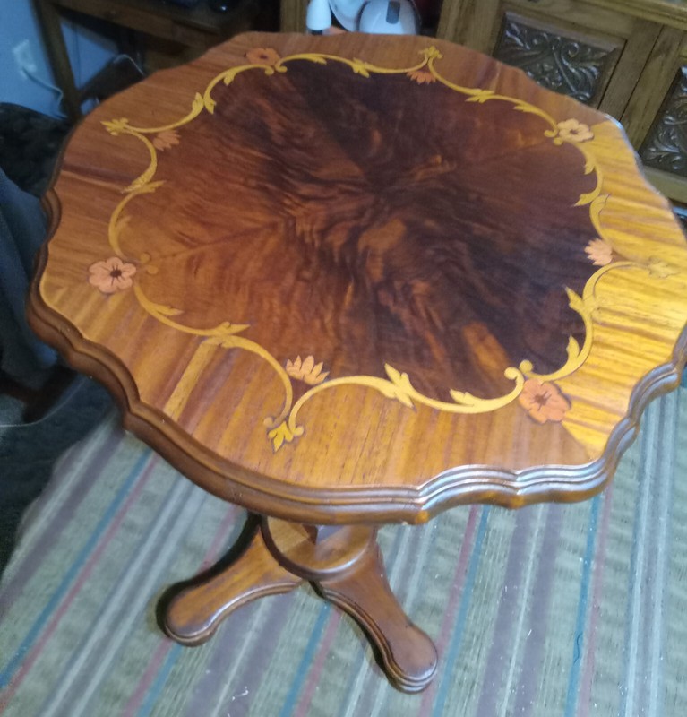Walnut Marquetry Inlaid Lamp Table / End Table (ET204) gallery