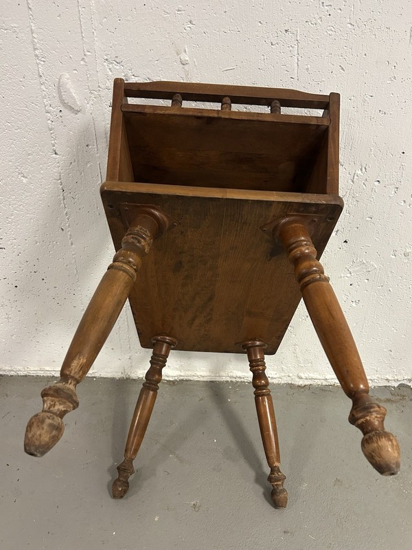 Nutmeg Maple Colonial Style Telephone End Table Solid Wood gallery