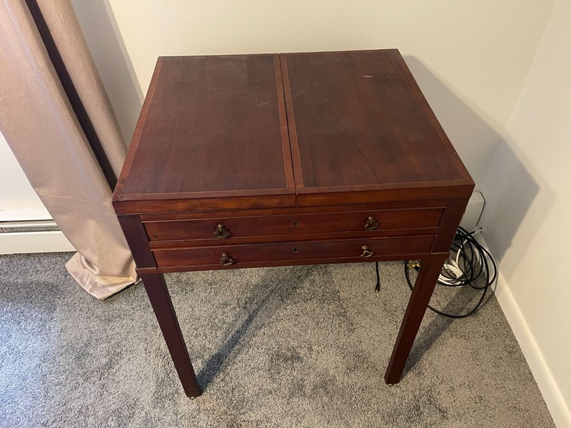Antique George III Mahogany Dressing Table with Folding Mirror, Circa 1810