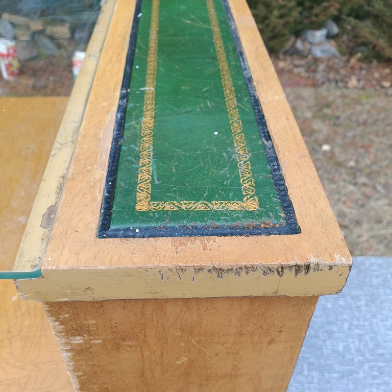 🙆VTG UNIQUE End table mustard yellow enamel green leather inset Glass RARE gallery