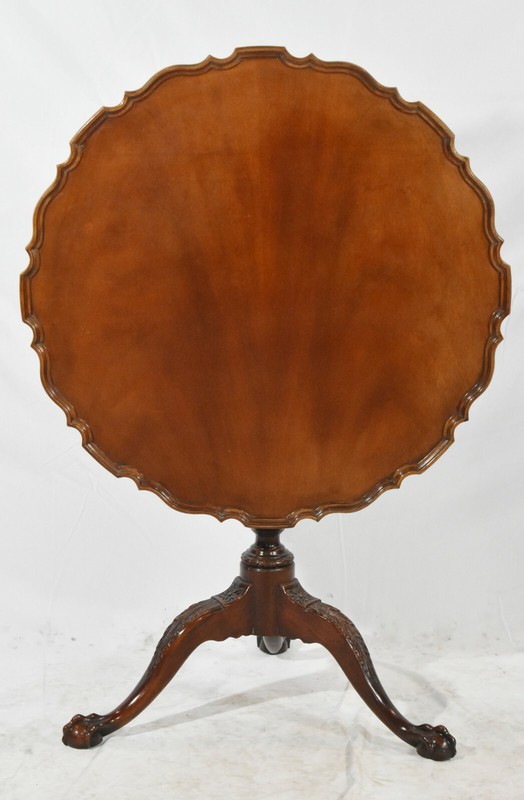 Baker Historic Charleston Carved Chippendale Mahogany Pie Crust Tilt Top Table gallery
