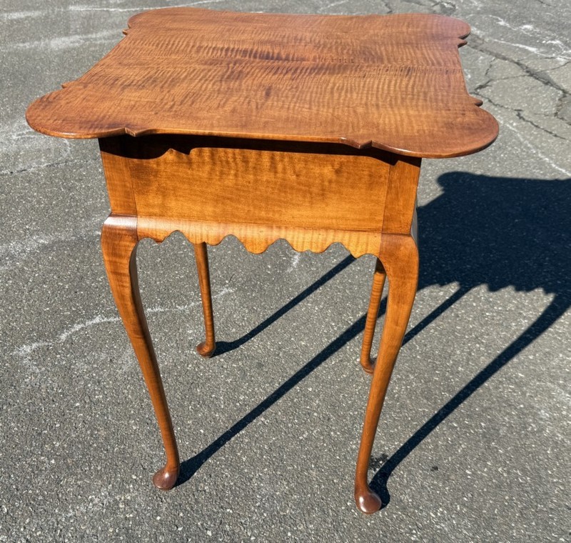 Vintage D.R. Dimes Benchmark tiger maple table w 2 board porringer corner top gallery