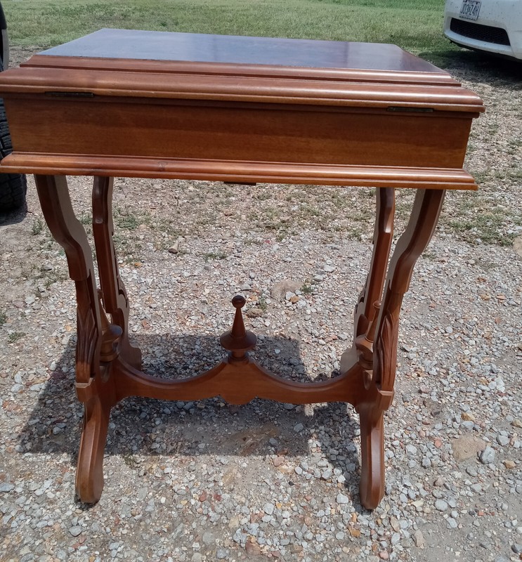 Walnut Carved Book Matched Veneer Jewelry Stand / Sewing Table (ET487)