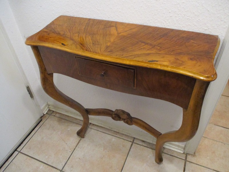Beautiful Antique French Console in Louis XV Style, Root Wood Veneer