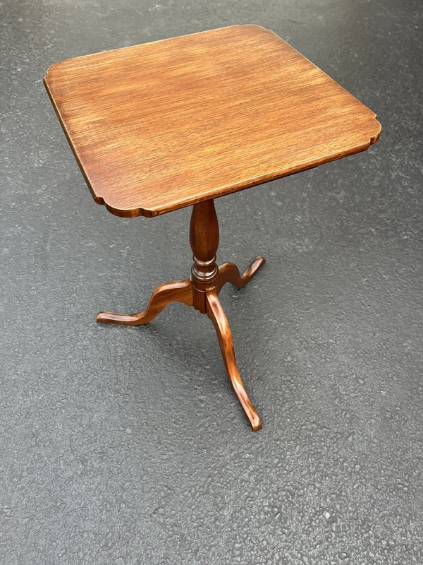 Henry Ford Museum Bartley Collection Solid Mahogany Snake Foot Pedestal Table