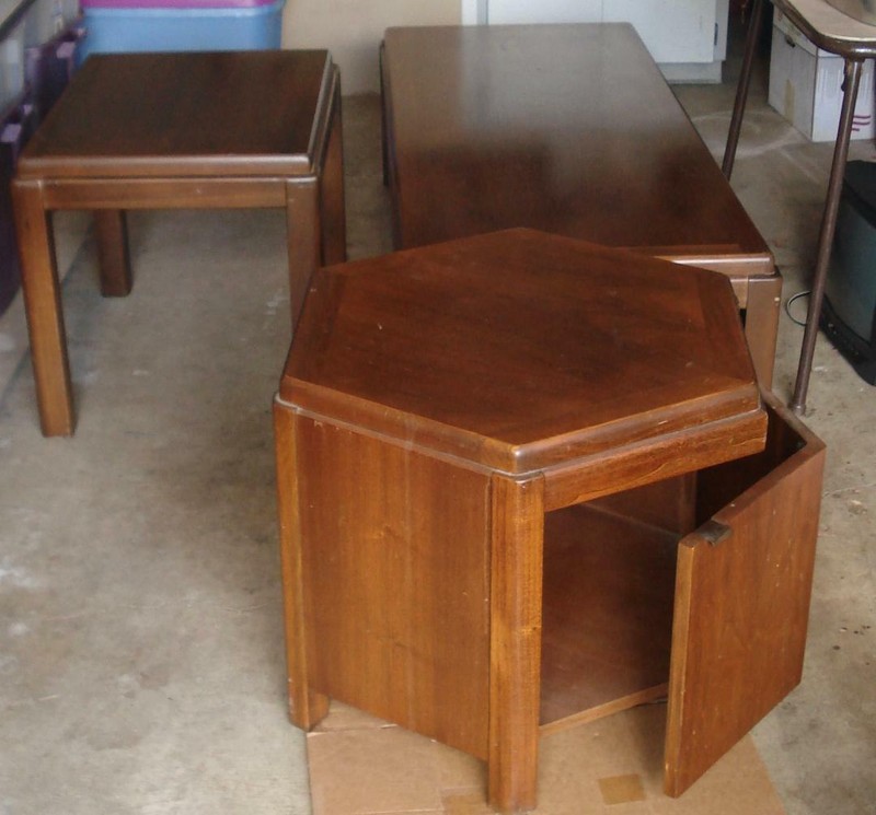 Vintage Lane Walnut 3 piece set – Coffee table & 2 end tables (1-Hexagon & 1 rec