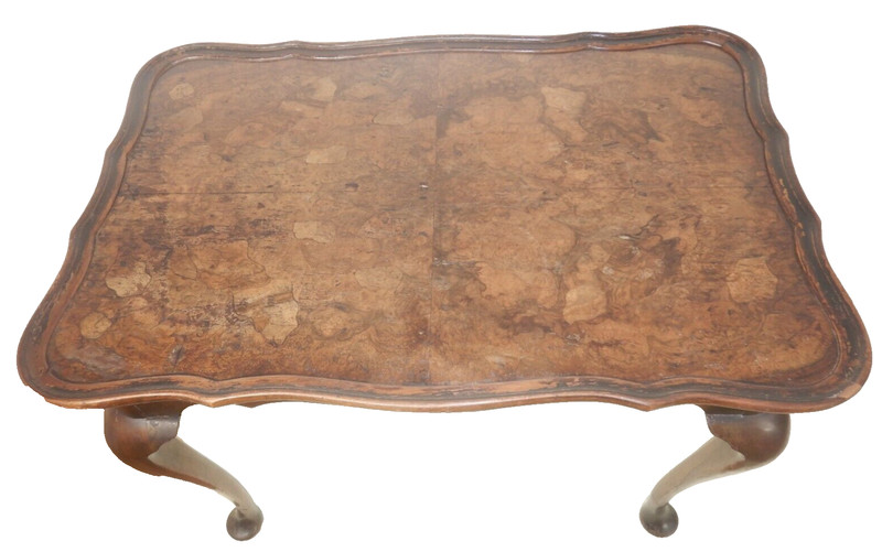 Queen Anne style Oyster veneered top End Table Nightstand Stand Mahogany
