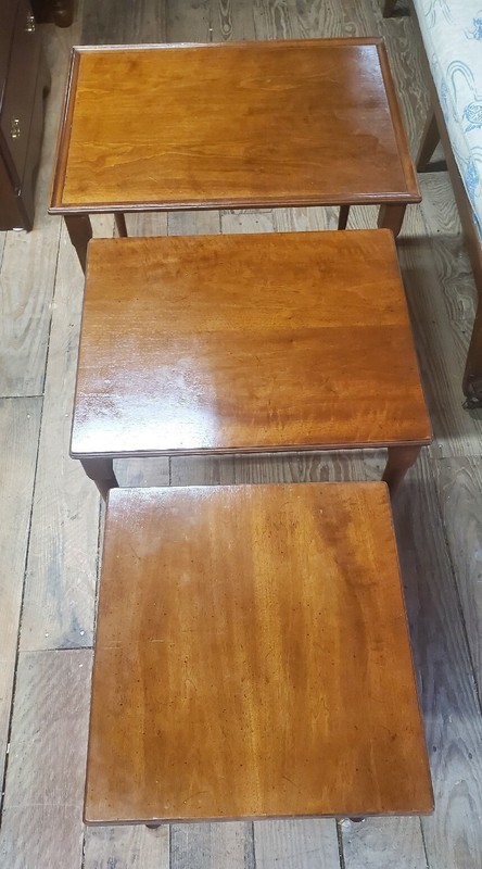 Vintage Henredon Folio Four Nesting Tables – Set of 3