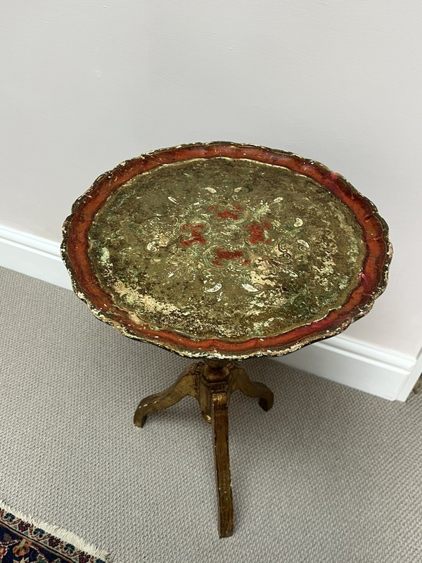 Shabby chic Vintage painted ItalianFlorentine Round Wood Table Italy