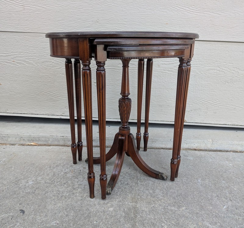 Vintage Imperial Grand Rapids Mahogany Nesting Tables Claw Feet Duncan Phyfe gallery