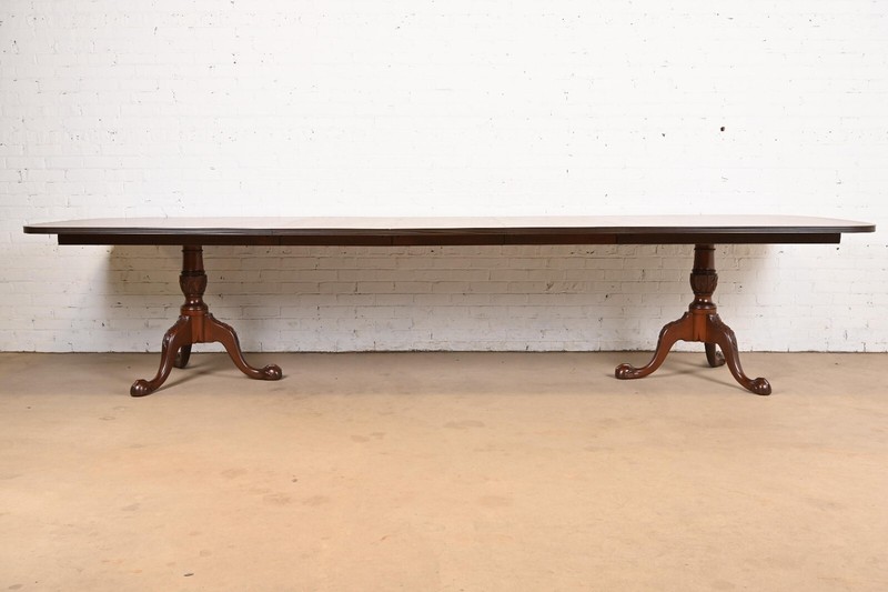 Baker Furniture Style English Georgian Banded Mahogany Dining Table, Refinished gallery