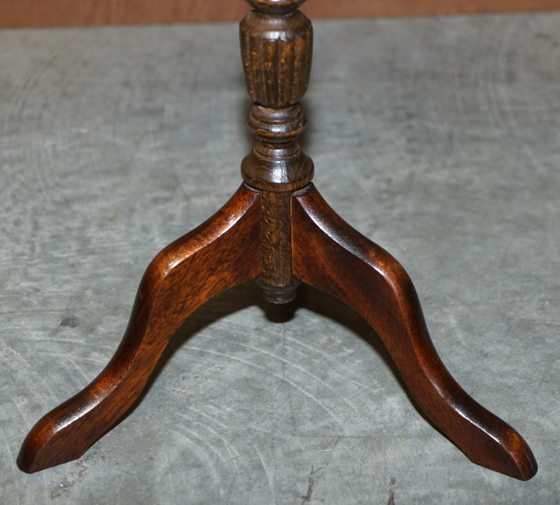 VINTAGE MAHOGANY OXBLOOD TRIPOD SIDE END LAMP WINE TABLE HAND MADE IN ENGLAND gallery