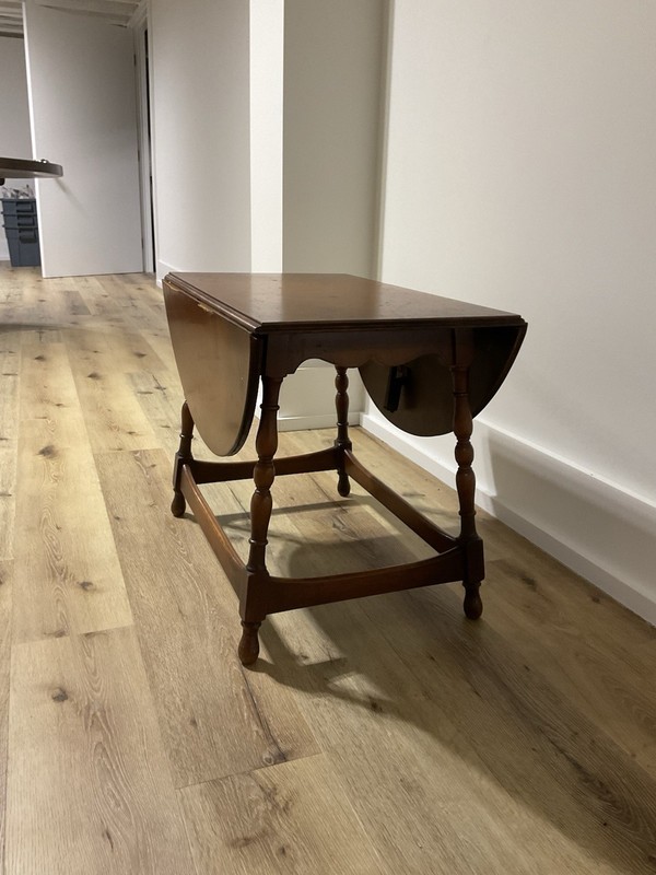 Vintage Cherry Finish Drop-Leaf Gateleg Table – Space Saving Accent/Dining Table gallery