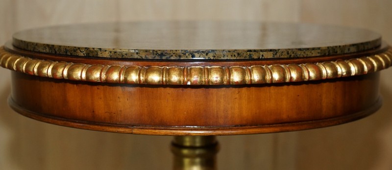 SUBLIME PAIR OF VINTAGE MARBLE TOPPED SIDE END TABLES SOLID BRASS LIONS PAW FEET gallery