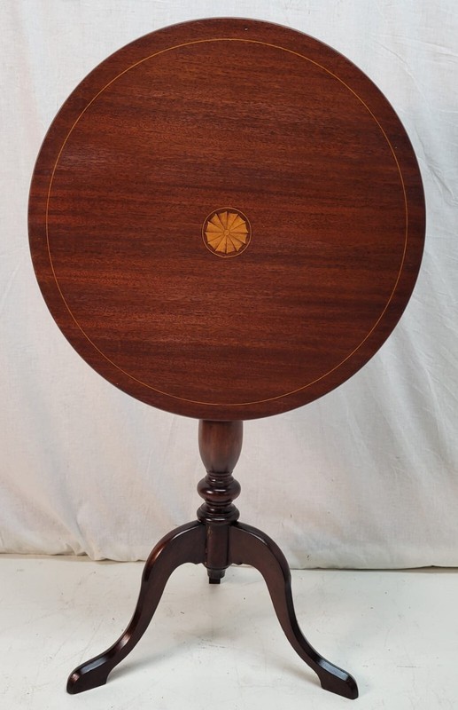 1920s Queen Anne Style Mahogany Tilt Top Table with Pencil Inlay