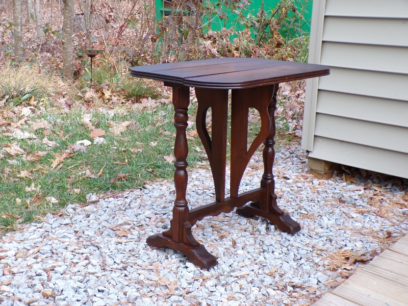Vintage Small Art Deco Drop Leaf Walnut Accent Side Table gallery