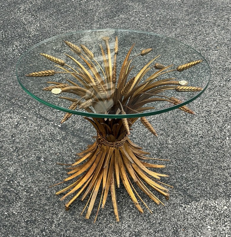 VINTAGE MCM HOLLYWOOD REGENCY SHEAF OF WHEAT GOLD METAL SIDE END TABLE Italy