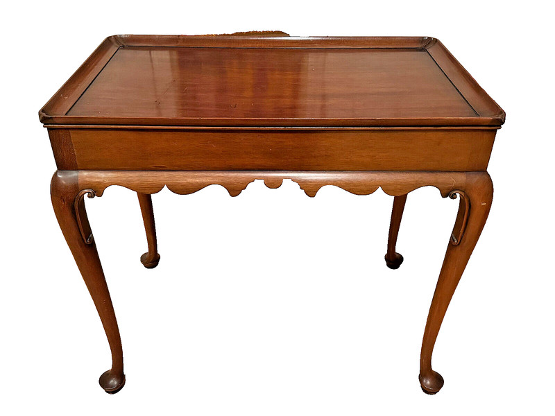 Kittinger Colonial Williamsburg Restoration Tea Table #134 – Mahogany, Serial#15