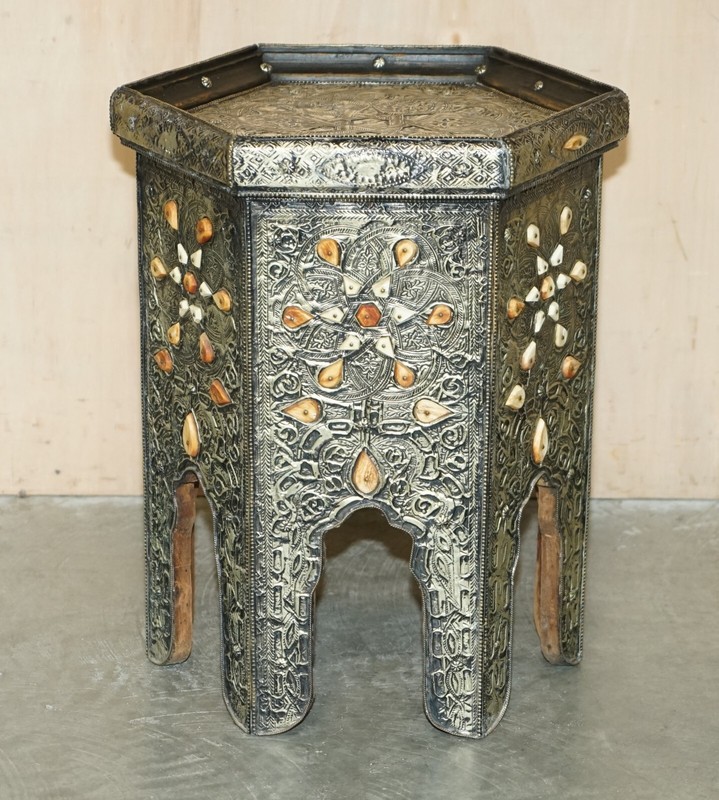 ANTIQUE INDIAN REPOUSSE PEWTER WITH STONE INLAID DETAILING SIDE LAMP WINE TABLE gallery