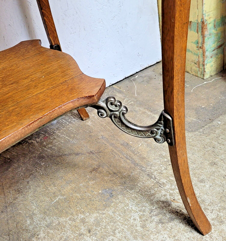 OAK 1/4 SAWN FRENCH STYLE LAMPSTAND AMERICAN gallery
