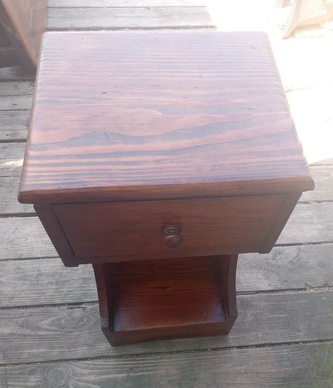 Pine Nightstand / Side Table (RP-NS159)