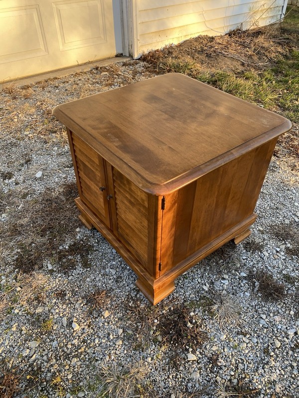 Ethan Allen Heirloom Maple Nutmeg Record Cabinet Holder End Table gallery