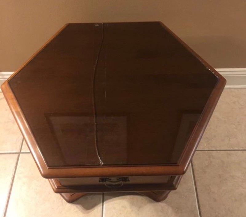 Ethan Allen Heirloom Nutmeg Maple Hexagonal Pedestal End Table READ gallery