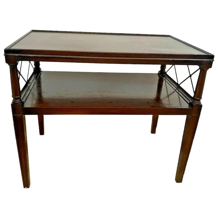 Vintage Hekman Table bottom shelf two tier Mahogany high quality