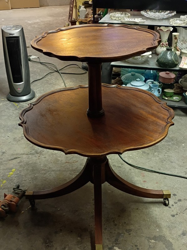 Vtg Antique Table 2 Tier Pie Crust Dumb Waiter Mahogany Wood Side Lamp Claw Foot gallery