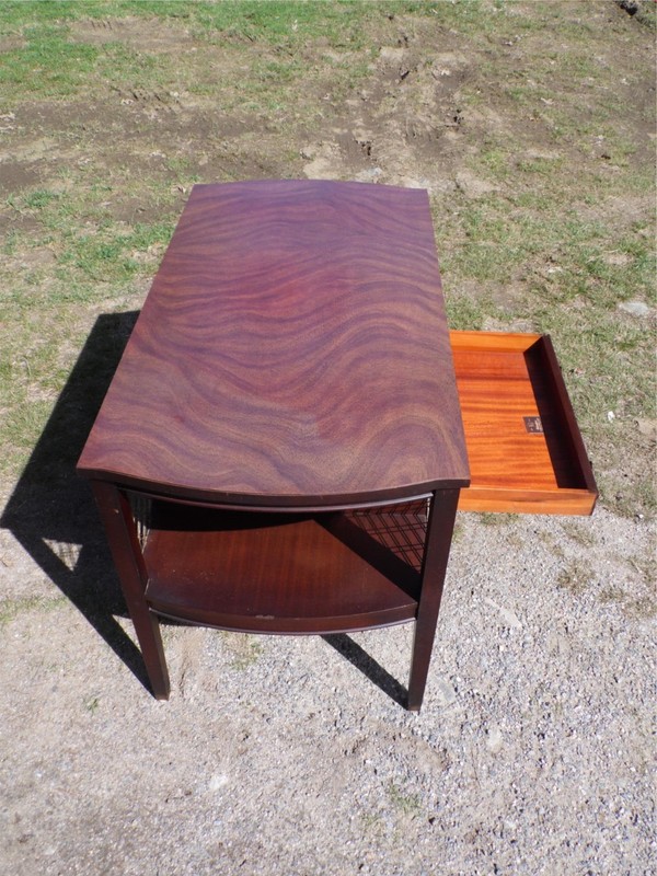 Vintage Columbia Mfg Co. Federal Hepplewhite Style Mahogany Coffee Table gallery