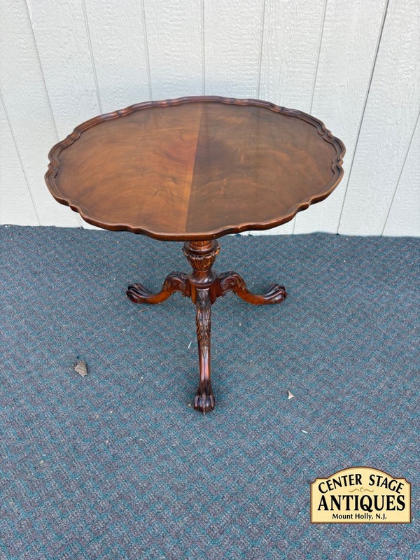 67234 Antique Chippendale Pie Crust IMPERIAL Grand Rapids Table in Mahogany