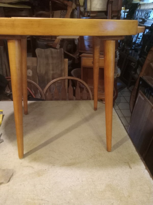 Mid Century Oval Maple End Table / Side Table (ET-678) gallery