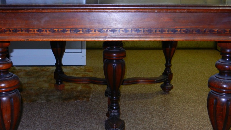 Vintage Dinning room table & chairs gallery