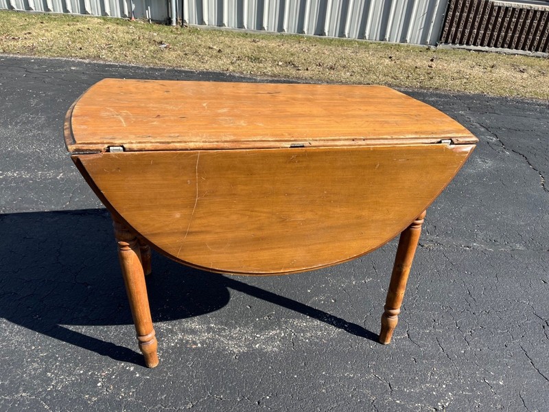 Antique Primitive 19th c. Farmhouse Round Drop-Leaf Kitchen Table