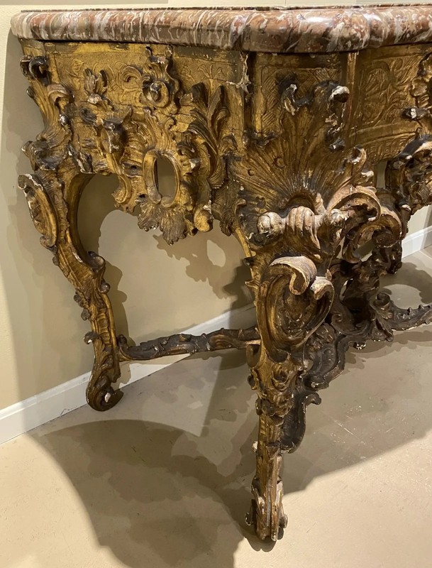 Exceptional 18th Century Rococo Giltwood Marble Top Console Table gallery