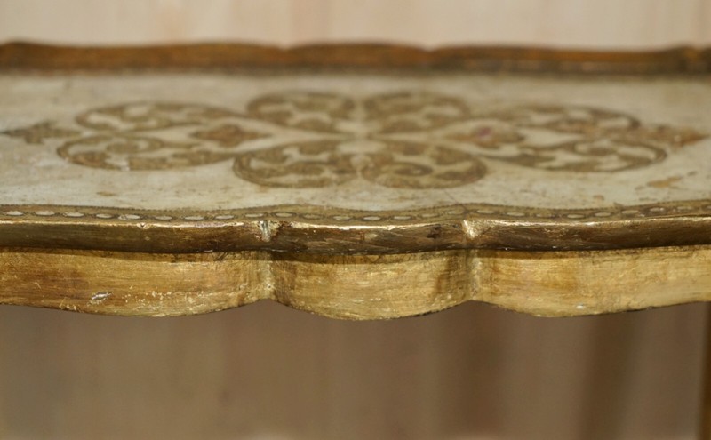 ANTIQUE CIRCA 1930 FLORENTINE VENETIAN HAND PAINTED & GILT NEST OF THREE TABLES gallery