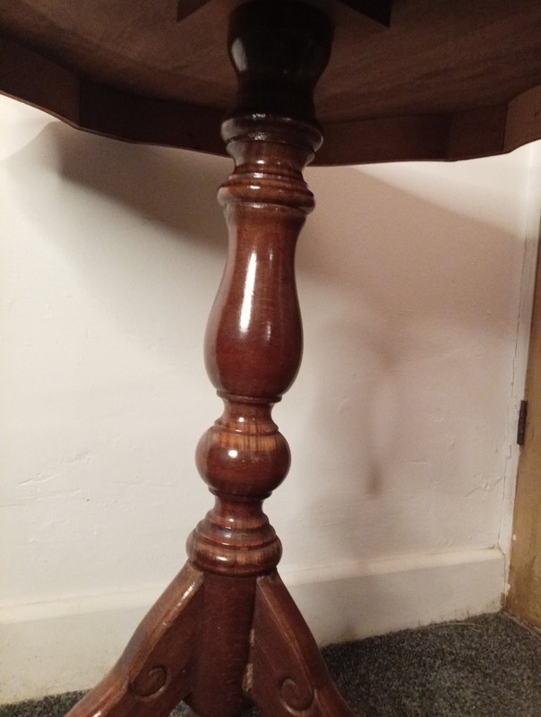 Vintage Coffee Table Inlaid Flower Design Mahogany Antique looking 3-Legs Table gallery