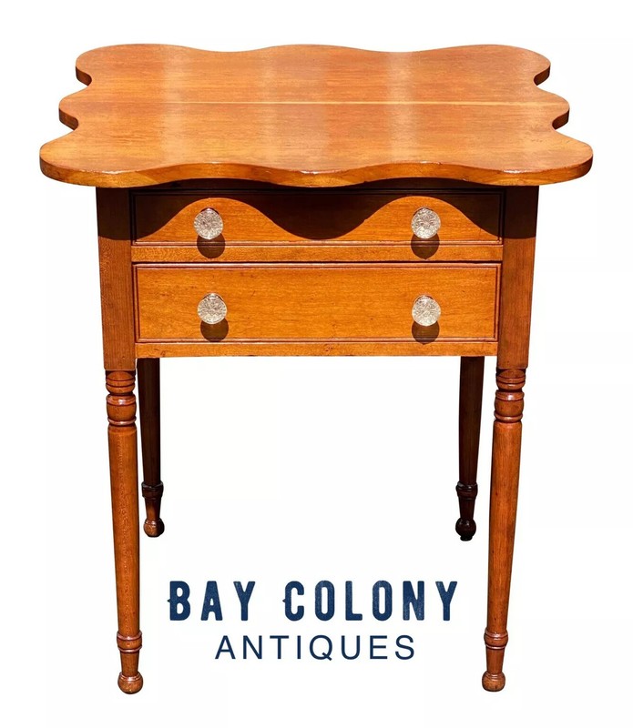 ANTIQUE SHERATON CONNECTICUT CHERRY WORK TABLE / NIGHT STAND WITH SERPENTINE TOP