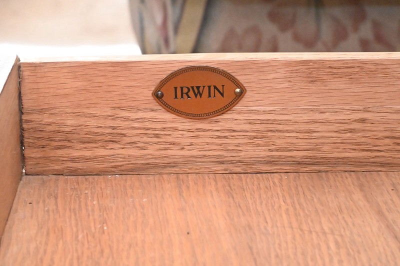Irwin Mahogany Two-Tier Side Tables gallery