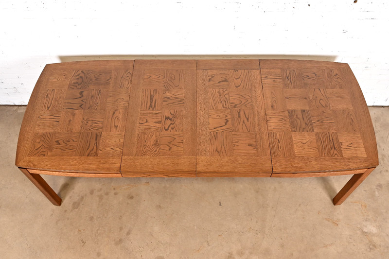 Thomasville Mid-Century Modern Extension Dining Table, Newly Refinished gallery