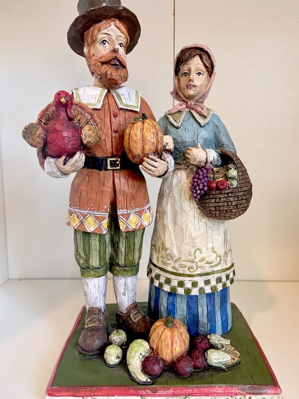 9.5-Inch Harvest /Thanksgiving Pilgrim Couple Man Woman Figurine – Tabletop gallery