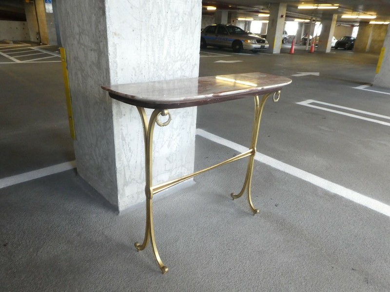 CHIC VINTAGE HOLLYWOOD REGENCY BRASS AND MARBLE TOP ENTRYWAY CONSOLE TABLE gallery
