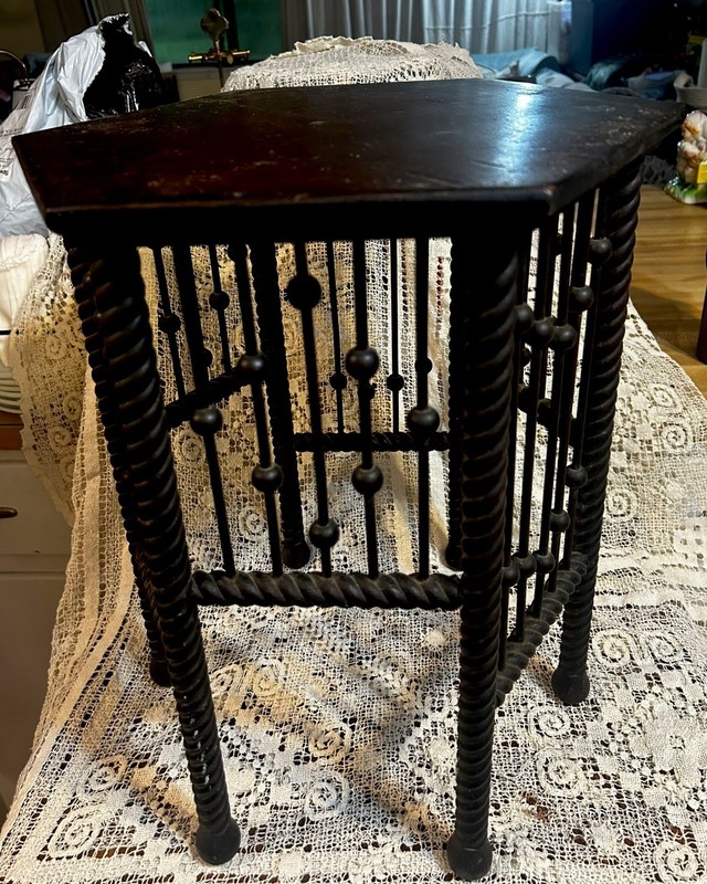 VICTORIAN ARTS AND CRAFTS STICK AND BALL PLANT STAND OR SIDE TABLE TABOURET