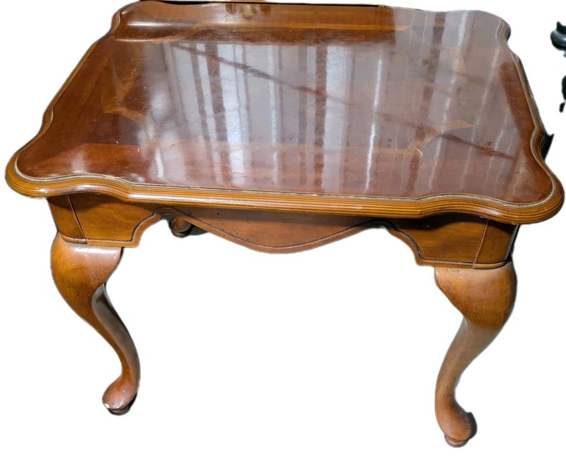 Vintage Queen Anne Style End Table Inlaid Wood Scalloped Edge Cabriole Legs gallery