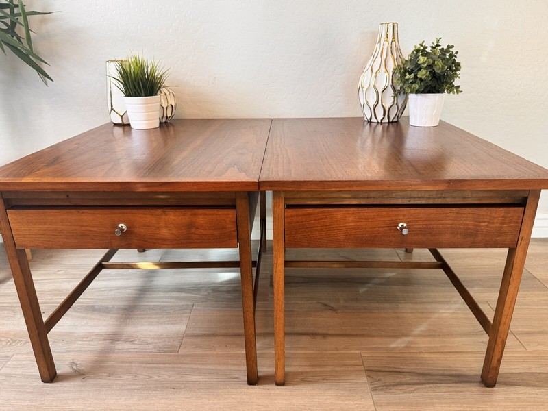 Paul McCobb for Lane Delineator Side Tables - A Pair gallery