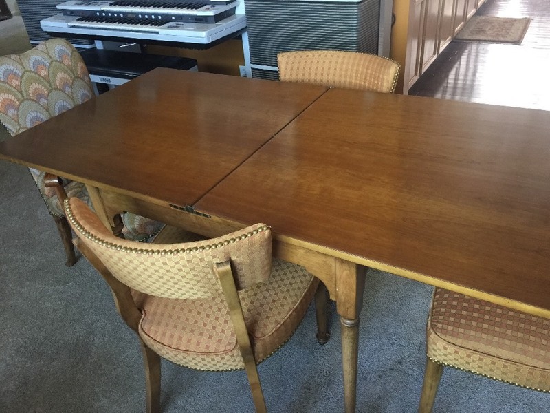 Barnard & Simonds Co. Fold Out Table w/4 Chairs (Solid Wood!) gallery