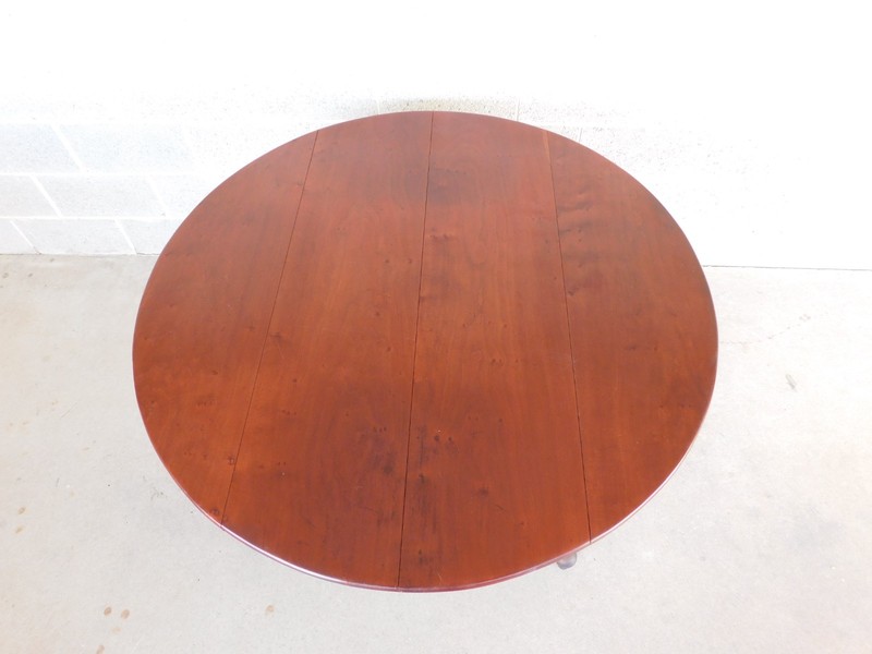 Great Windsor Chair Co Round Shaker Farmhouse Style Dining Table 46"W gallery