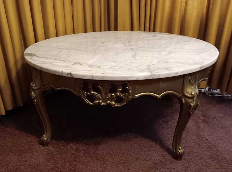 Vintage Italian Provincial Style Marble Top Gold Painted Round Coffee Table